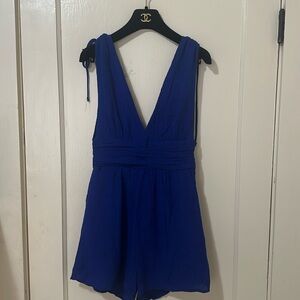 💙🫵🏼🧢🧵🦋🪼⛴️. BLUE JUMPER FOR SALE 💎🧿🩵